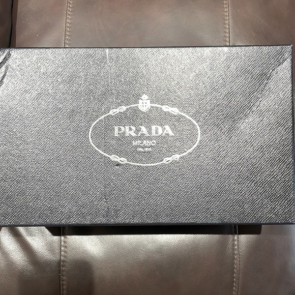 Men’s authentic Prada shoes size 8 - Picture 4 of 4